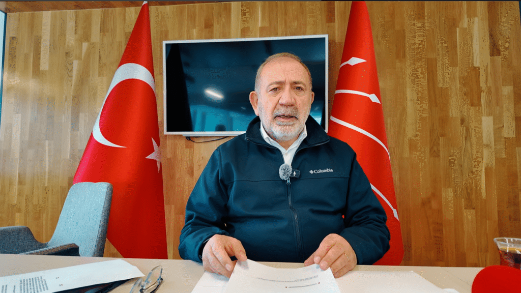 DJI_20000630102918_0008_D-8233826-1024x576 Gürsel Tekin CHP’li TROLLER’e SESLENDİ: “Etrafımızda ne kadar gereksiz insan varmış!”